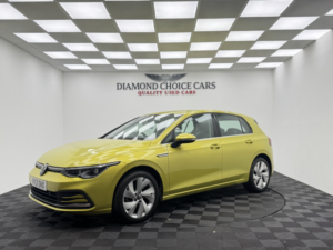 2021 Volkswagen Golf 1.5 Etsi Mhev Style in Yellow — image 3