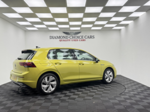 2021 Volkswagen Golf 1.5 Etsi Mhev Style in Yellow — image 6