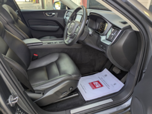 2018 Volvo Xc60 Momentum T5 AWD 2.0 Automatic. 2 Owners. Volvo Service History. 19" Alloys. Carplay. Heated Leather. in Grey — image 5