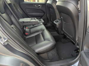 2018 Volvo Xc60 Momentum T5 AWD 2.0 Automatic. 2 Owners. Volvo Service History. 19" Alloys. Carplay. Heated Leather. in Grey — image 6