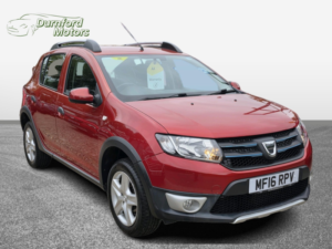 2016 Dacia Sandero Stepway 0.9 Stepway Laureate Tce 90 in Red — image 3