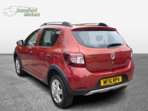 2016 Dacia Sandero Stepway 0.9 Stepway Laureate Tce 90 in Red — image 6