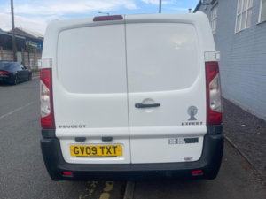 2009 Peugeot Expert 1.6 Hdi Professional L1 H1 4dr in White — image 6