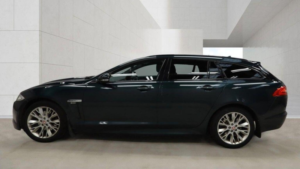 2014 Jaguar Xf 2.2d R-Sport Sportbrake Auto Euro 5 (s/s) 5dr in Green — image 6