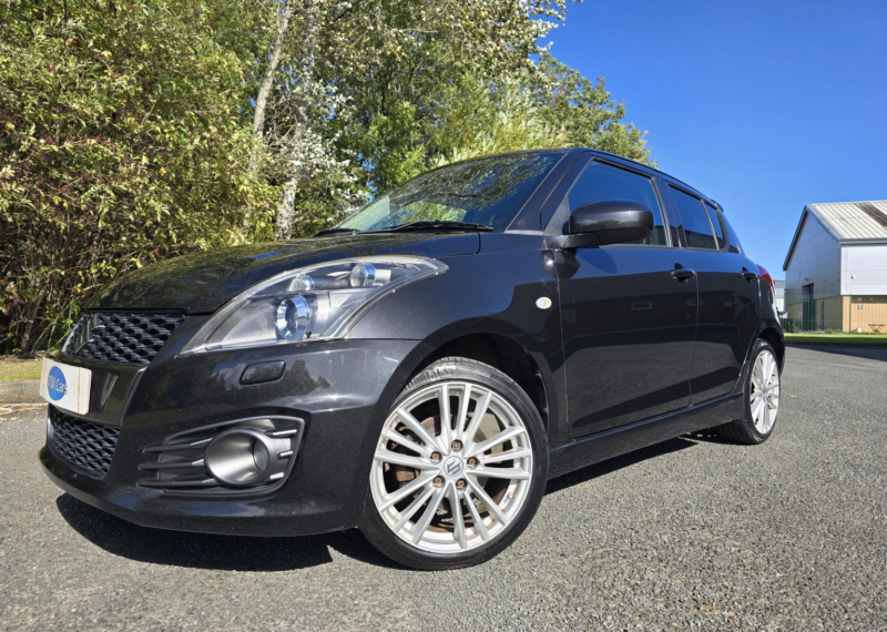 2014 Suzuki Swift 1.6 Sport in Black — image 1