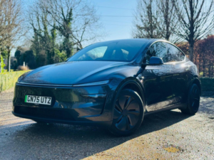 2025 Tesla Model Y 62.5kwh Auto Rwd 5dr in Grey — image 2