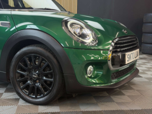 2020 MINI Hatch 1.5 Cooper Classic Hatchback 5dr Petrol Manual Euro 6 (s/s) (136 Ps) in Green — image 5