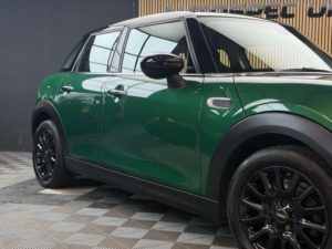 2020 MINI Hatch 1.5 Cooper Classic Hatchback 5dr Petrol Manual Euro 6 (s/s) (136 Ps) in Green — image 6