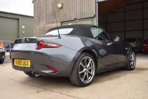 2015 Mazda Mx-5 2.0 Skyactiv-G Sport Nav in Grey — image 4