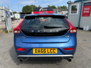 2016 Volvo V40 1.5 T2 R-Design Auto Euro 6 (s/s) 5dr in Blue — image 6