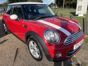 2012 MINI Hatch 1.6 Cooper Hatch in Red — image 3