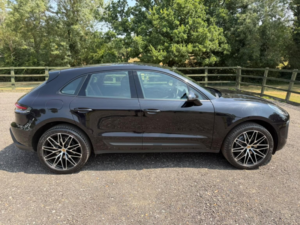 2023 Porsche Macan 2.0 T in Black — image 4