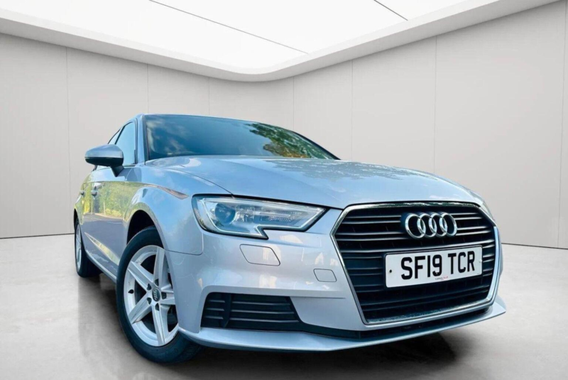 2019 Audi A3 1.6 Tdi 30 Se Technik Sportback Euro 6 (s/s) 5dr in Silver — image 1