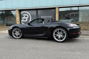 2019 Porsche 718 Boxster 2.0t Pdk Euro 6 (s/s) 2dr in Black — image 2