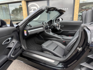 2019 Porsche 718 Boxster 2.0t Pdk Euro 6 (s/s) 2dr in Black — image 3
