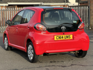 2014 Toyota Aygo 1.0 Vvt-I Move in Multicolour — image 4