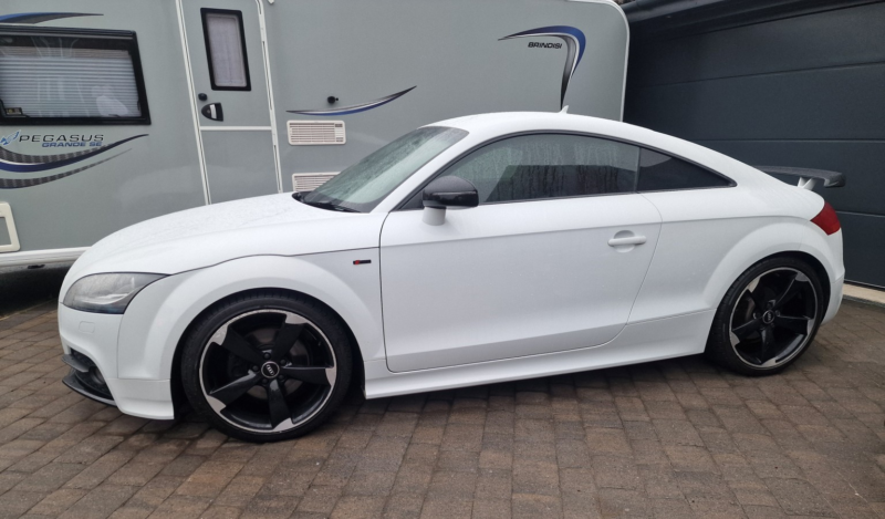2014 Audi Tt 2.0 Tdi Black Edition in White — image 1