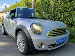 2009 MINI Hatch 1.6 Cooper Camden Hatchback 3dr Petrol Manual Euro 4 (120 Ps) in Silver — image 3