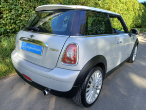 2009 MINI Hatch 1.6 Cooper Camden Hatchback 3dr Petrol Manual Euro 4 (120 Ps) in Silver — image 5
