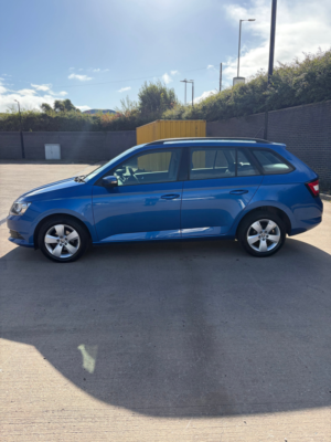 2017 Skoda Fabia 1.0 Tsi Se Estate 5dr Petrol Manual Euro 6 (s/s) (95 Ps) in Blue — image 2