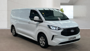 2024 Ford Transit Custom 2.0 300 Ecoblue Limited Panel Van 5dr Diesel Manual L2 H1 Euro 6 136 Ps in White — image 3
