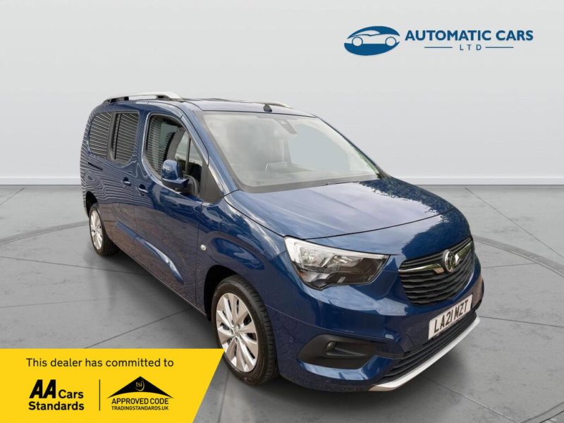 2021 Vauxhall Combo Life 7seater Elite Extra Long S/s in Blue — image 1
