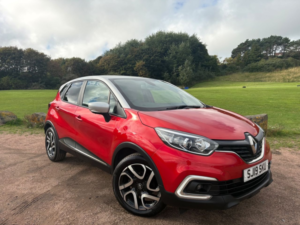 2019 Renault Captur 0.9 Tce Energy Iconic SUV 5dr Petrol Manual Euro 6 (s/s) (90 Ps) in Red — image 3