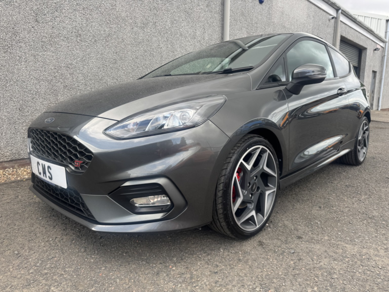 2019 Ford Fiesta 1.5 T Ecoboost St-3 in Grey — image 1