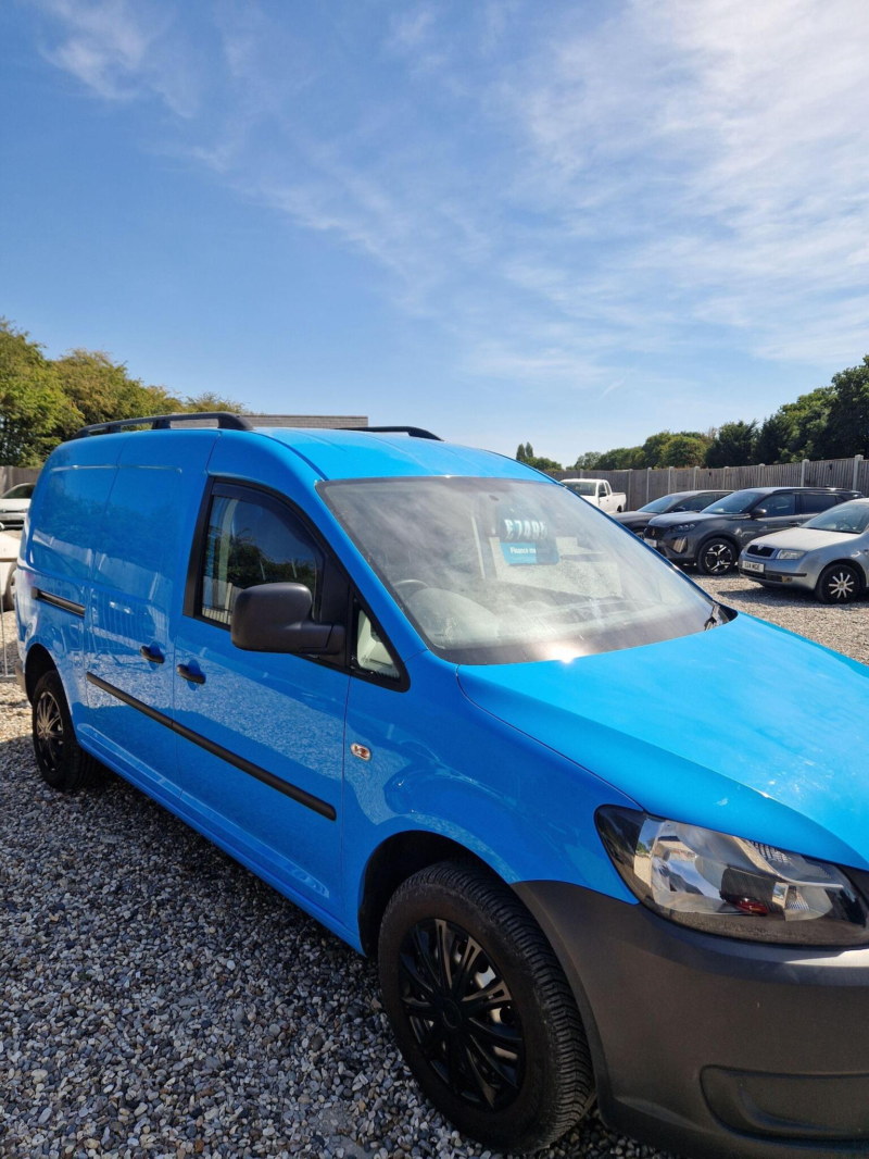 2011 Volkswagen Caddy Maxi 1.6 Tdi C20 Maxi Fwd 5dr in Blue — image 1