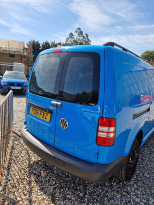 2011 Volkswagen Caddy Maxi 1.6 Tdi C20 Maxi Fwd 5dr in Blue — image 2