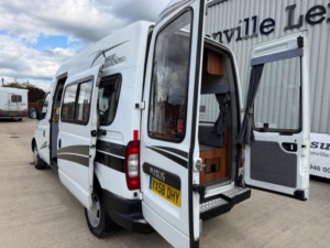 2009 LDV Maxus Camper Van 4 Berth Pro Conversion in White — image 5