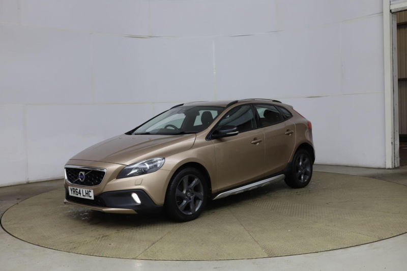 2014 Volvo V40 Cross Country 1.6 D2 Lux Powershift Euro 5 (s/s) 5dr in Bronze — image 1