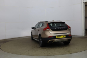 2014 Volvo V40 Cross Country 1.6 D2 Lux Powershift Euro 5 (s/s) 5dr in Bronze — image 5
