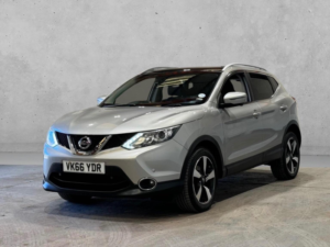2016 Nissan Qashqai 1.6 Dci N-Connecta 2WD Euro 6 (s/s) 5dr in Silver — image 6