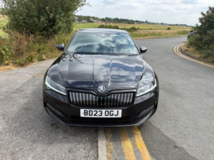 2023 Skoda Superb Sportline Plus Iv DSG in Black — image 3