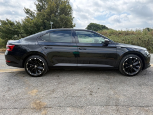 2023 Skoda Superb Sportline Plus Iv DSG in Black — image 6