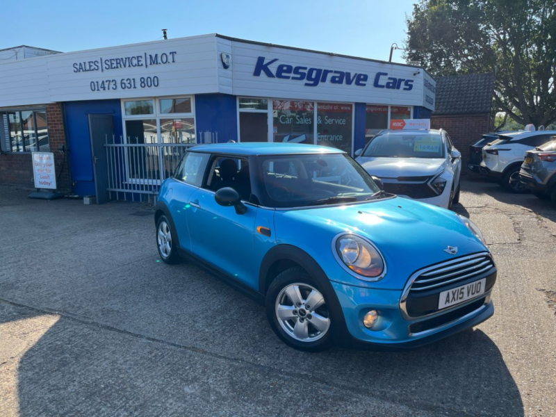 2015 MINI Hatch 1.2 One Hatchback 3dr Petrol Auto Euro 6 (s/s) (102 Ps) in Blue — image 1