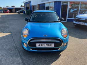 2015 MINI Hatch 1.2 One Hatchback 3dr Petrol Auto Euro 6 (s/s) (102 Ps) in Blue — image 2