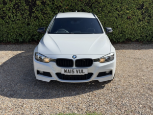 2015 BMW 3 Series 2.0 318d M Sport Touring in White — image 4