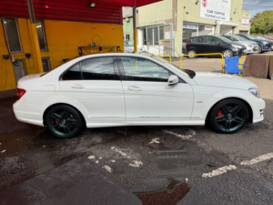 2011 Mercedes-Benz C Class 1.8 C180 Blueefficiency Sport Saloon 4dr Petrol G-Tronic+ Euro 5 (s/s) (156 Ps) in White — image 2