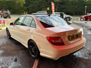 2011 Mercedes-Benz C Class 1.8 C180 Blueefficiency Sport Saloon 4dr Petrol G-Tronic+ Euro 5 (s/s) (156 Ps) in White — image 5