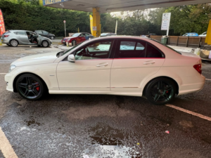 2011 Mercedes-Benz C Class 1.8 C180 Blueefficiency Sport Saloon 4dr Petrol G-Tronic+ Euro 5 (s/s) (156 Ps) in White — image 6