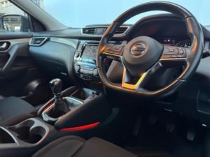 2019 Nissan Qashqai 1.3 Dig-T N-Connecta Euro 6 (s/s) 5dr — image 4