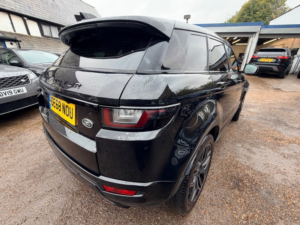 2018 Land Rover Range Rover Evoque Td4 Hse Dynamic in Black — image 5