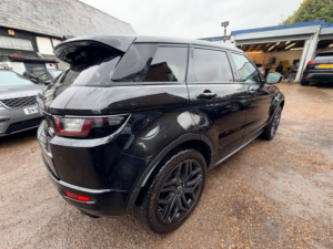 2018 Land Rover Range Rover Evoque Td4 Hse Dynamic in Black — image 6