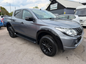 2019 Mitsubishi L200 2.4 Di-D Dc Challenger Pickup Double Cab 4dr Diesel Auto 4WD Euro 6 (181 Ps) in Grey — image 3