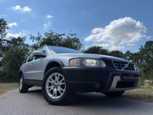 2007 Volvo Xc70 2.4 D5 Se Lux Estate 5dr Diesel Geartronic AWD (224 G/km, 182 Bhp) in Silver — image 2