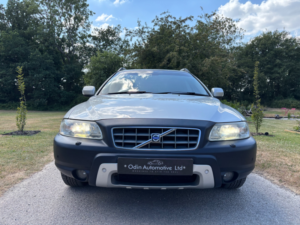 2007 Volvo Xc70 2.4 D5 Se Lux Estate 5dr Diesel Geartronic AWD (224 G/km, 182 Bhp) in Silver — image 6