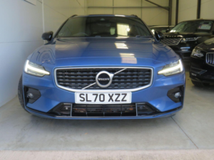 2020 Volvo V60 2.0 D4 R-Design Auto Euro 6 (s/s) 5dr in Blue — image 2