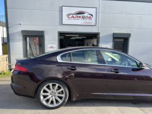 2010 Jaguar Xf 3.0 D V6 Premium Luxury in Red — image 4